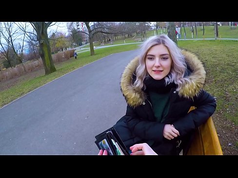 ❤️ Gleypir heitt ásamt ókunnugra fyrir peninga - blástur í garðinum eftir Evu Elfie ❤️❌ Fjandinn myndband  á klám is.moresexmovies.ru ❤